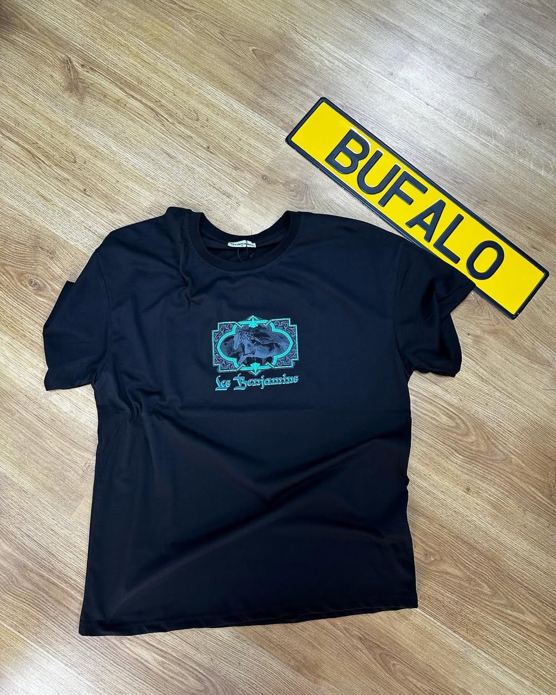 Post 3 by BUFALO CASUAL on Instagram (carousel)
