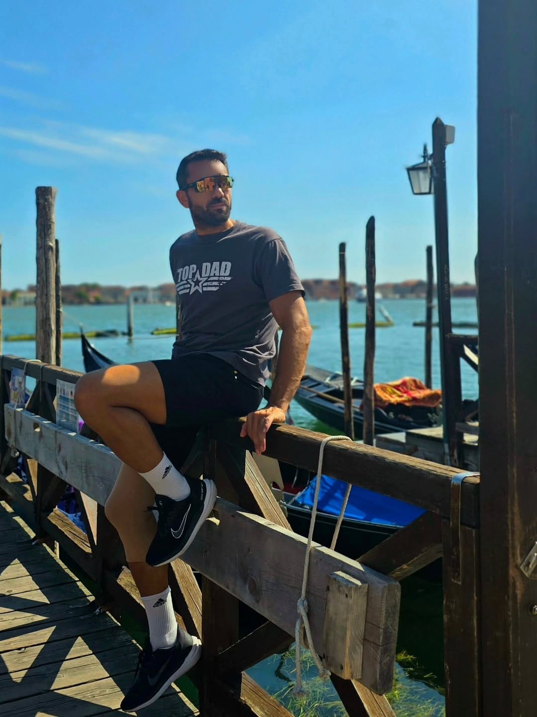Post 6 by Haris Boas on Instagram (image)