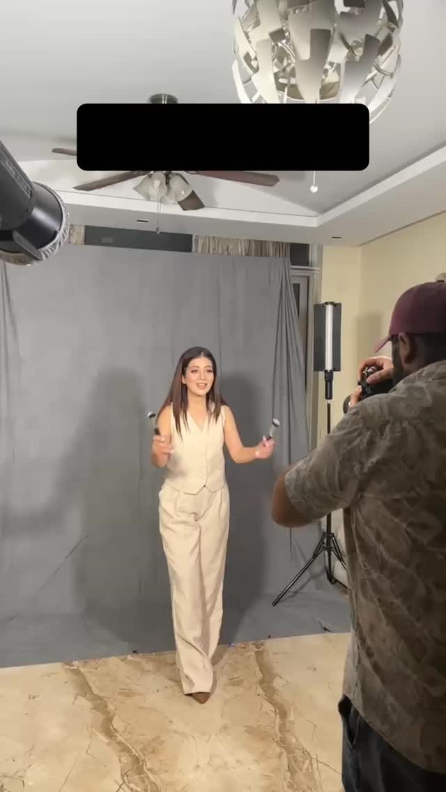 Post 4 by Make Up Artist Gurugram on Instagram (video)