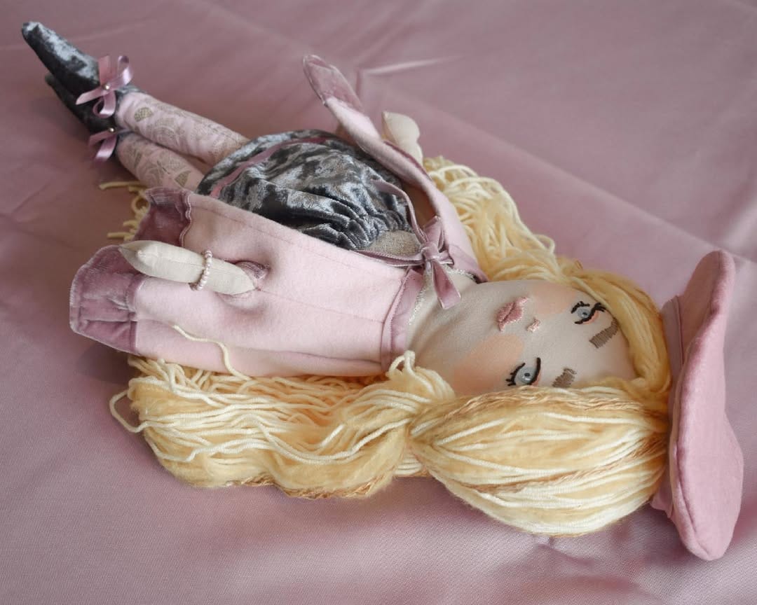 Post 10 by Cottiline / custom dolls on Instagram (image)