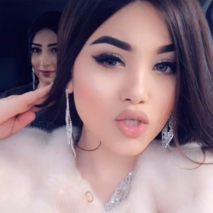 Post 6 by 𝓒𝓪𝓶𝓲𝓵𝓪 ☘️ on Instagram (video)