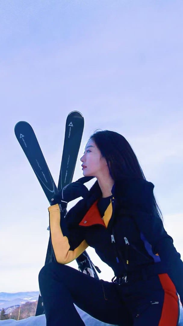 Post 6 by Cici Lu on Instagram (video)