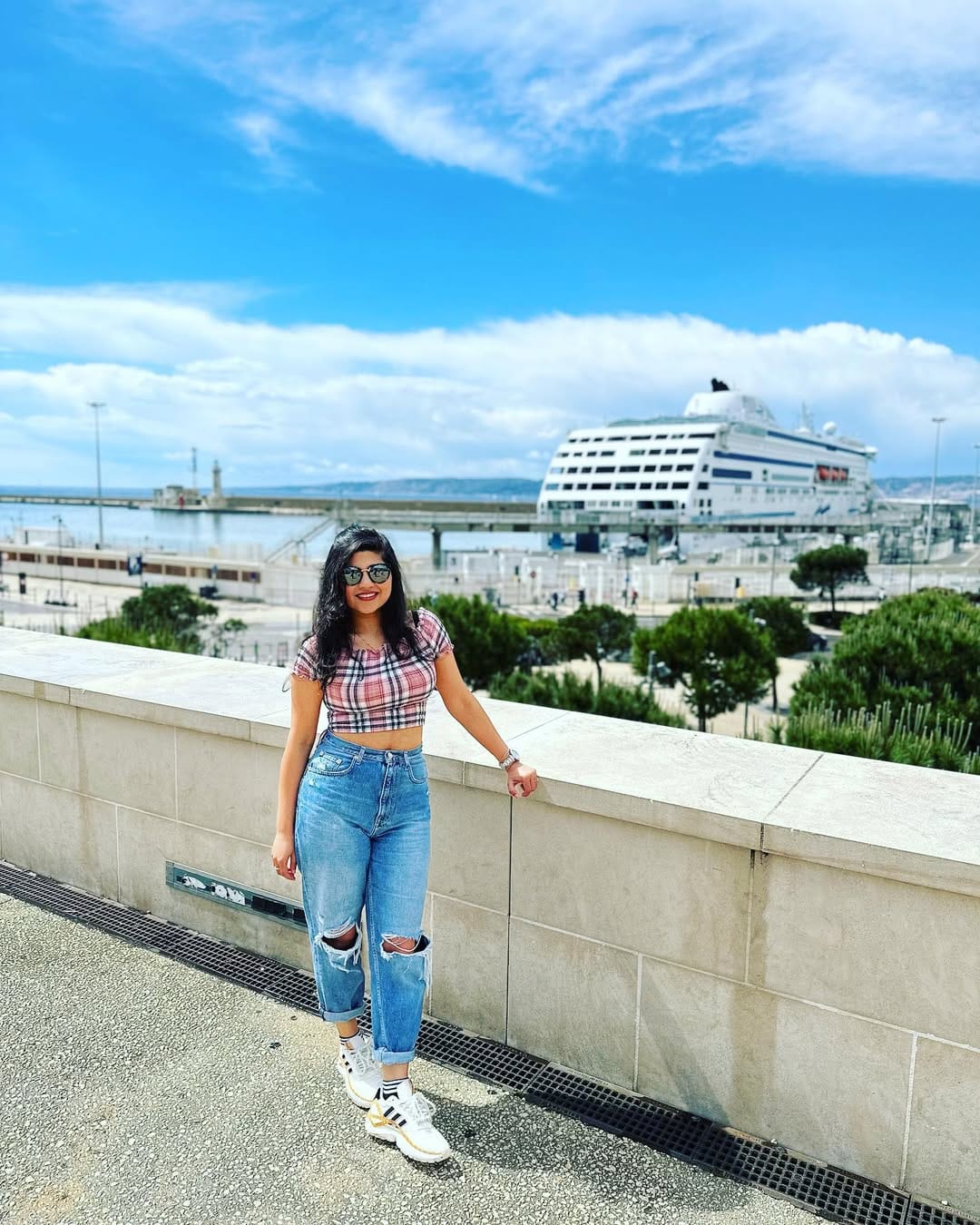 Post 6 by Himani on Instagram (carousel)