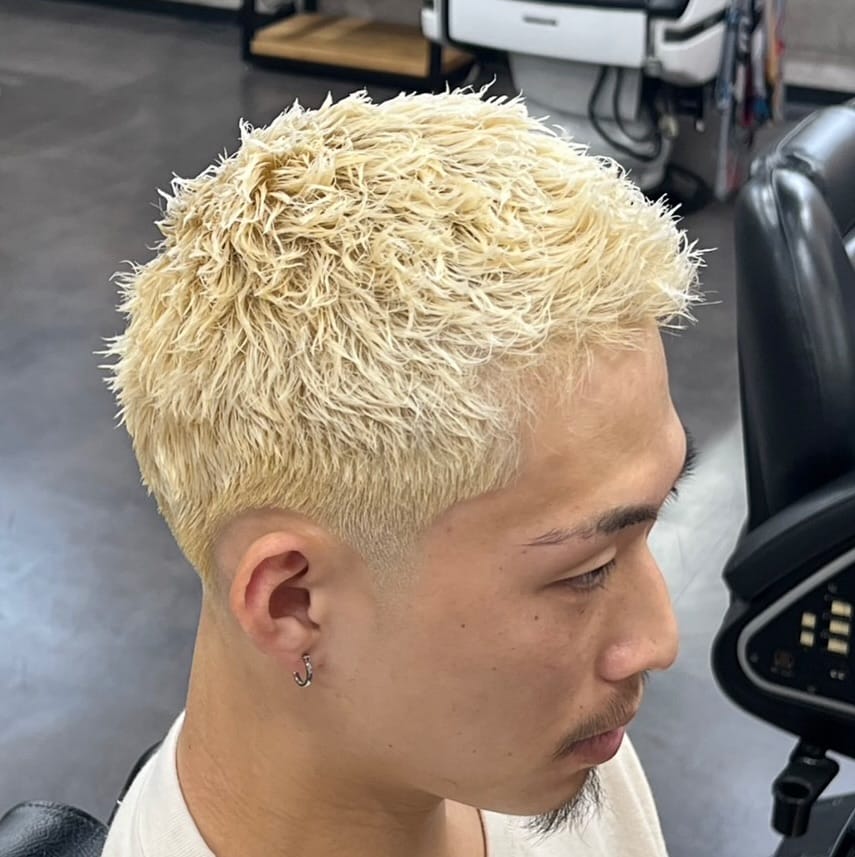 Post 5 by 上田理髪店/札幌/barber/バーバー/FADE/床屋 on Instagram (image)