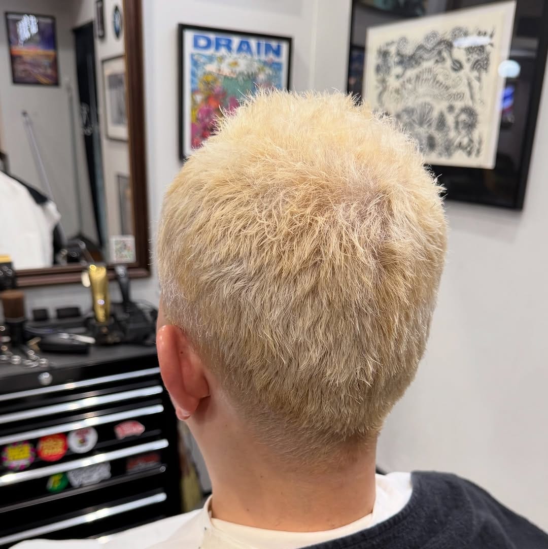 Post 6 by 上田理髪店/札幌/barber/バーバー/FADE/床屋 on Instagram (carousel)