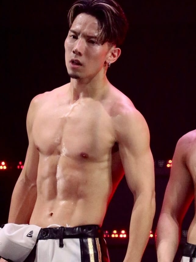 Post 9 by E-FLOW on Instagram (carousel)