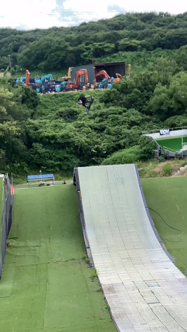 Post 8 by Atsuhiro Suzuki on Instagram (video)