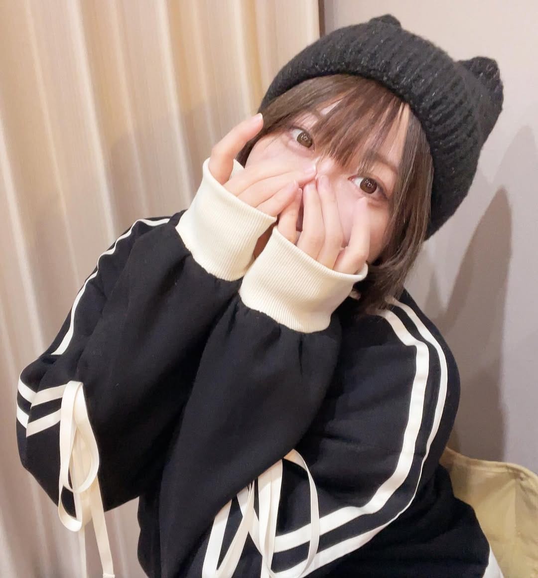 Post 3 by ゆんまる✌︎  ̖́- on Instagram (carousel)