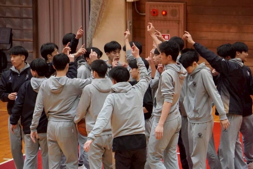Post 1 by 浜松開誠館バスケットボール部【公式】 on Instagram (carousel)