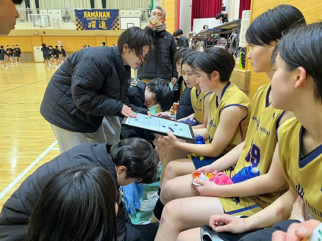 Post 2 by 浜松開誠館バスケットボール部【公式】 on Instagram (carousel)