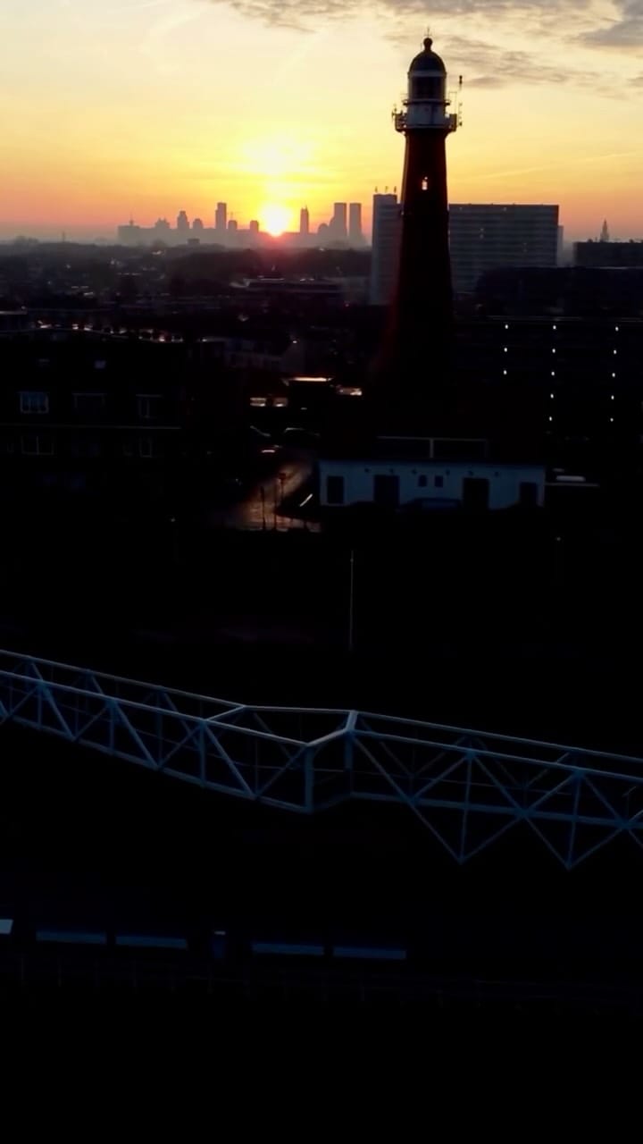 Post 2 by Japan Lighthouse Club | 日本灯台倶楽部 on Instagram (video)