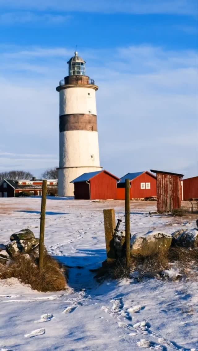 Post 5 by Japan Lighthouse Club | 日本灯台倶楽部 on Instagram (video)