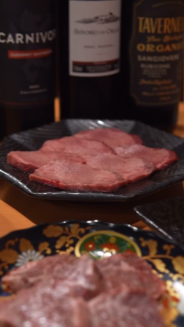 Post 1 by 焼肉　但馬丸善　大阪本店 on Instagram (video)