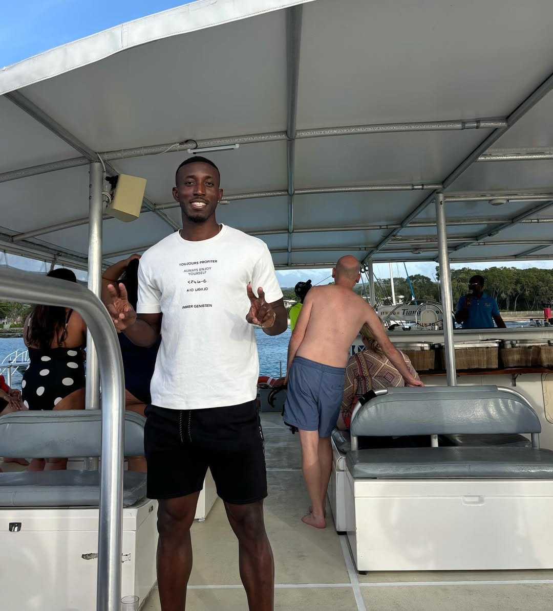 Post 5 by Mario Burke ⚡️ on Instagram (carousel)
