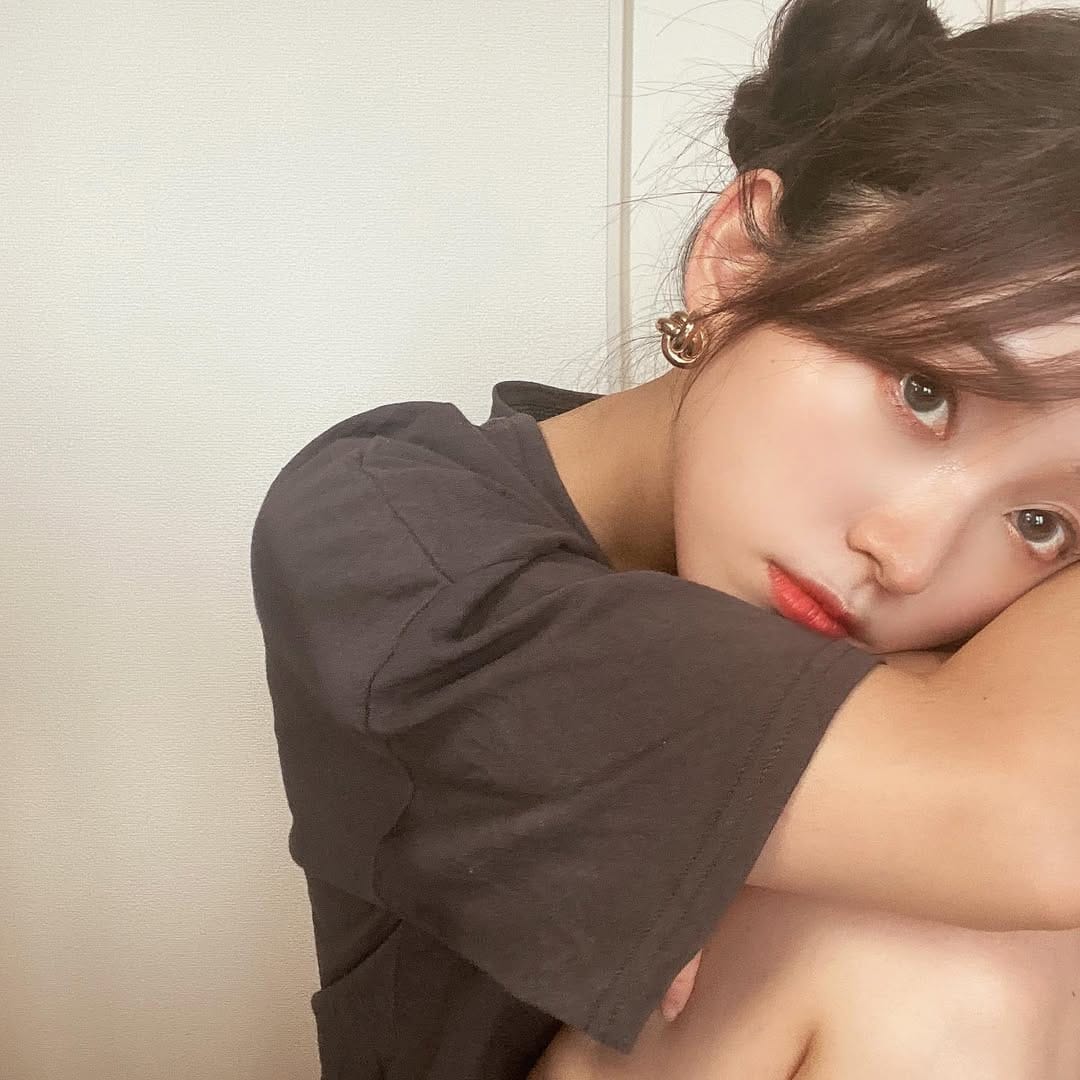 Post 10 by 富岡ゆず on Instagram (carousel)