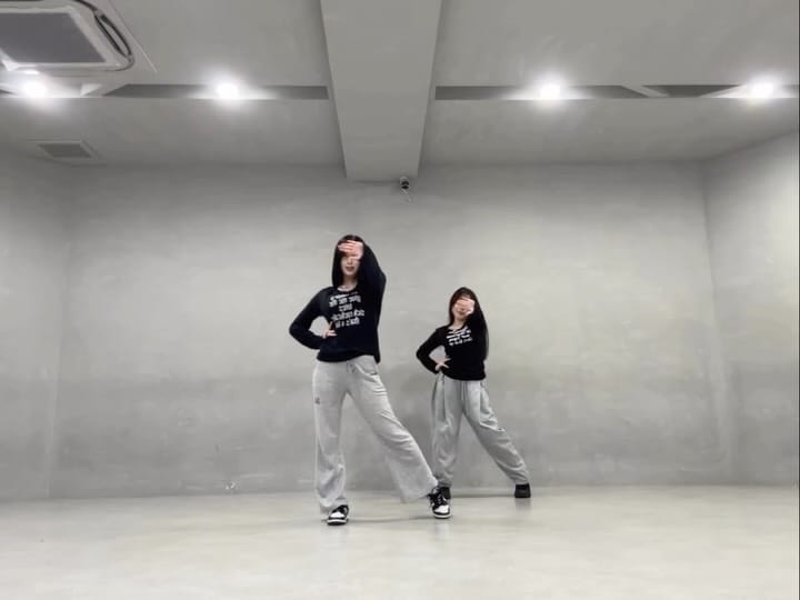 Post 1 by 🅵 FLY™️DANCESTUDIO on Instagram (video)