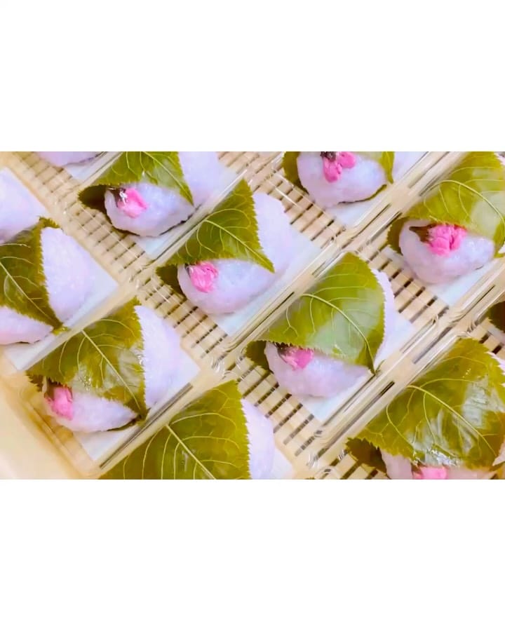 Post 4 by 元町　香炉庵　KOUROAN on Instagram (carousel)