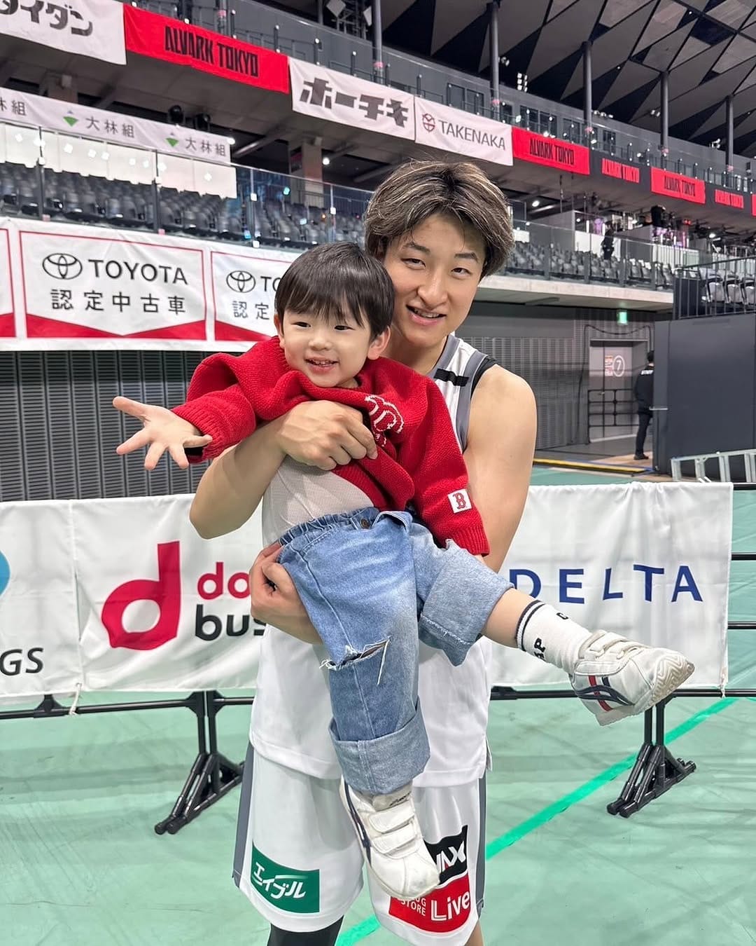 Post 5 by 水野幹太 Kanta Mizuno on Instagram (carousel)