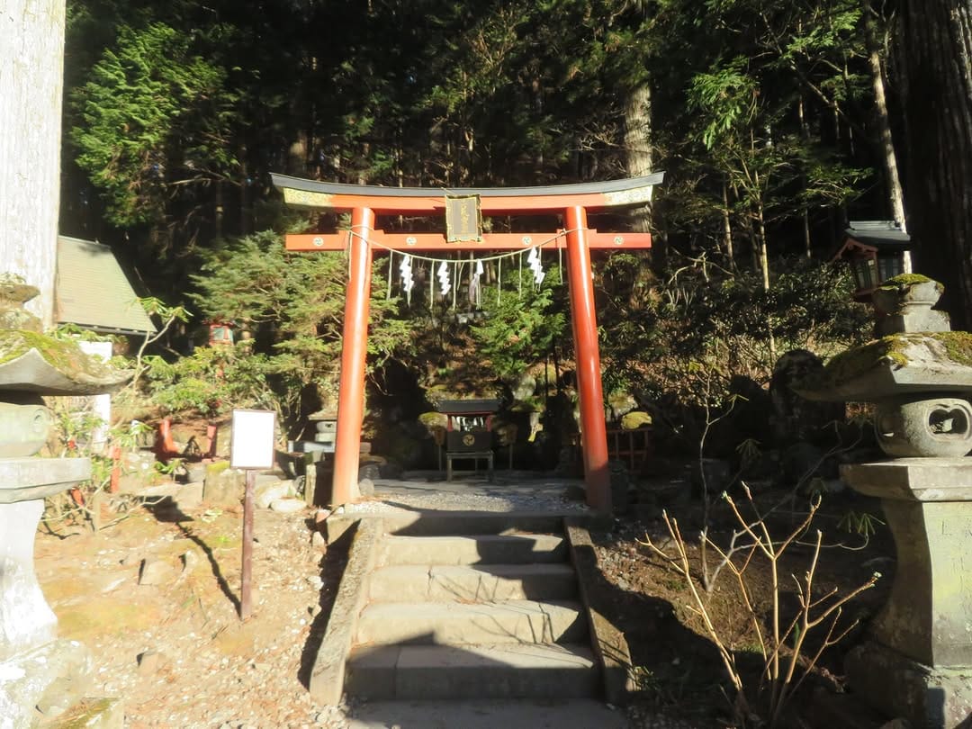 Post 2 by 日光二荒山神社【公式】 on Instagram (carousel)