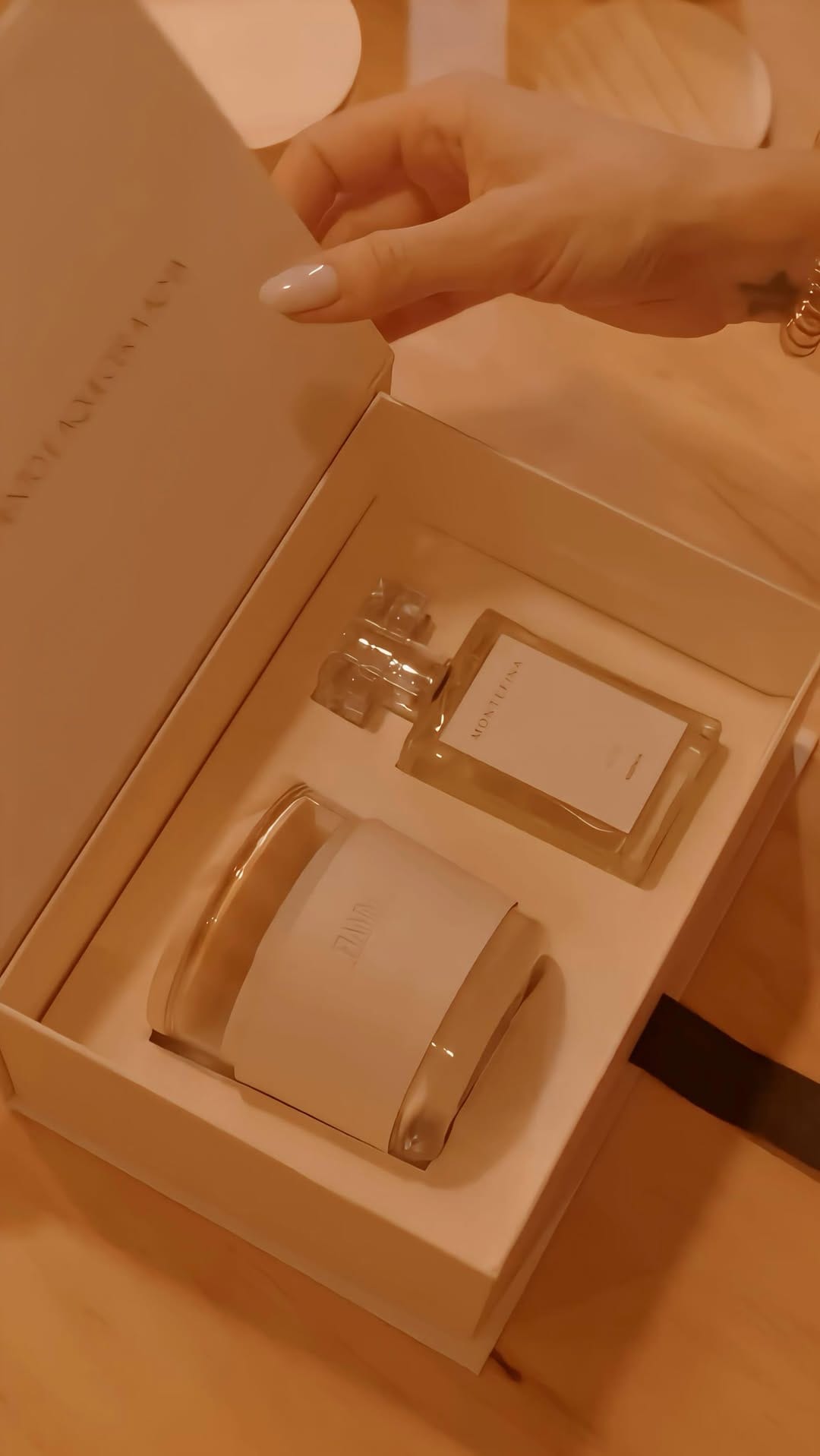 Post 3 by Fiamma Bella on Instagram (video)