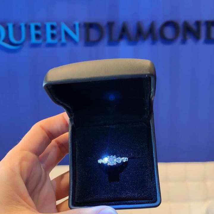 Post 10 by Queen Diamond on Instagram (video)