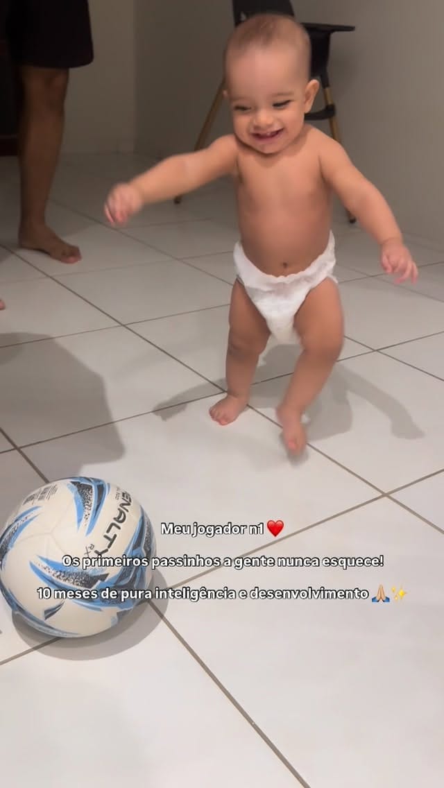 Post 7 by Vitória França on Instagram (video)