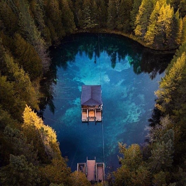 Post 3 by @travelthingscanada on Instagram (image)
