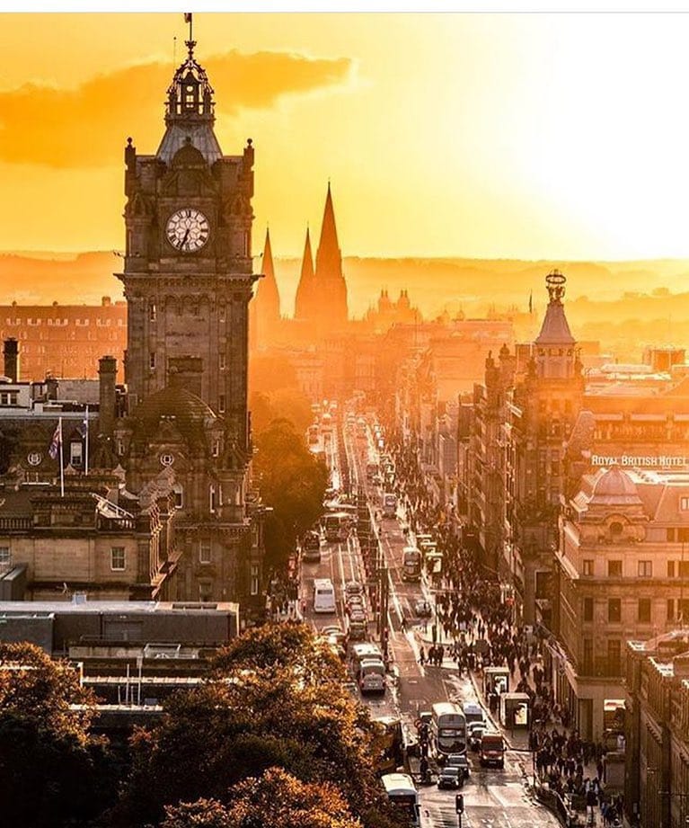 Post 7 by @travelthingscanada on Instagram (image)