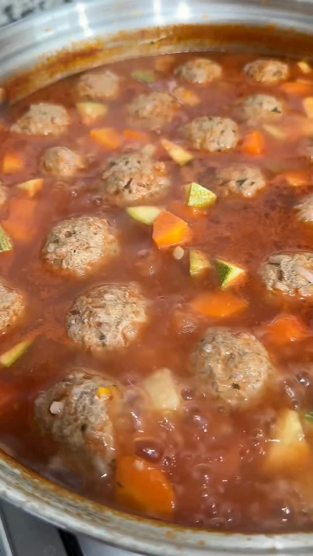 Post 8 by Ame Moreno on Instagram (video)