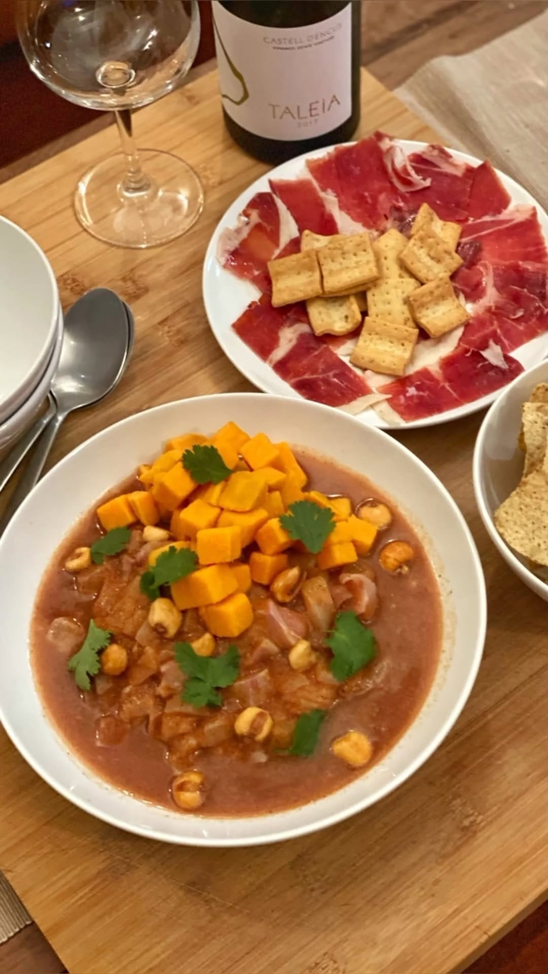 Post 6 by Bien de Pimienta🍴Gastronomía on Instagram (video)