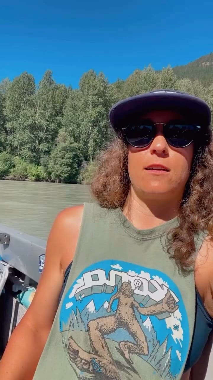 Post 6 by C o n i   L a i l h a c a r 🇫🇷 on Instagram (video)