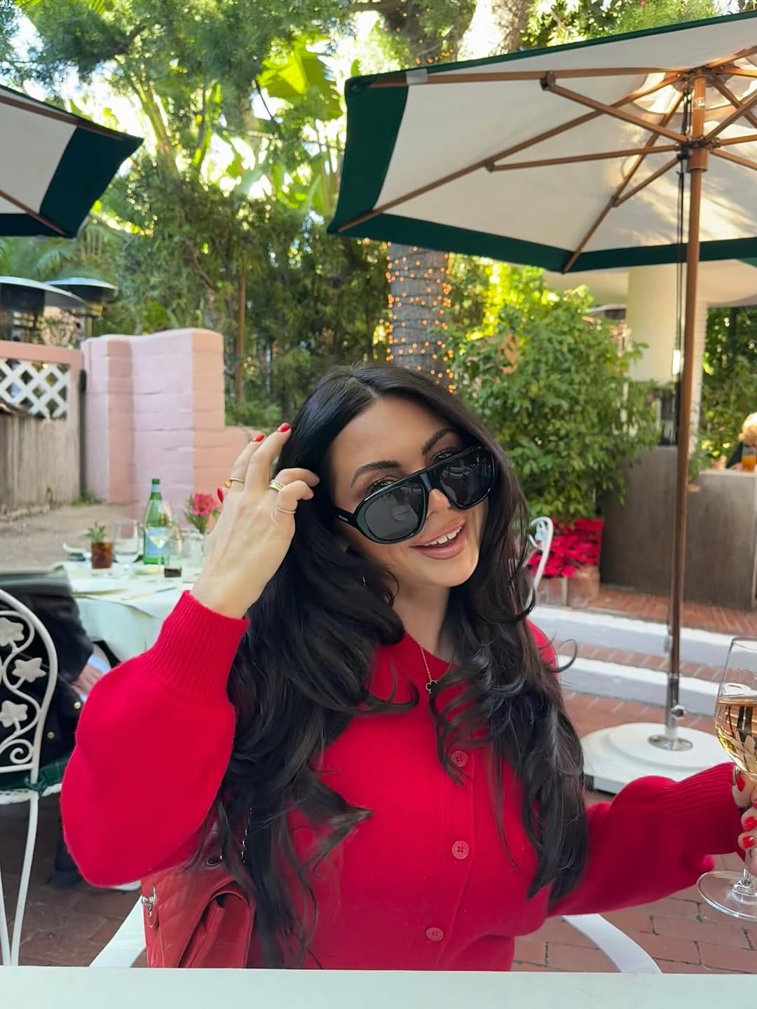 Post 4 by Valentina 🖤 on Instagram (carousel)