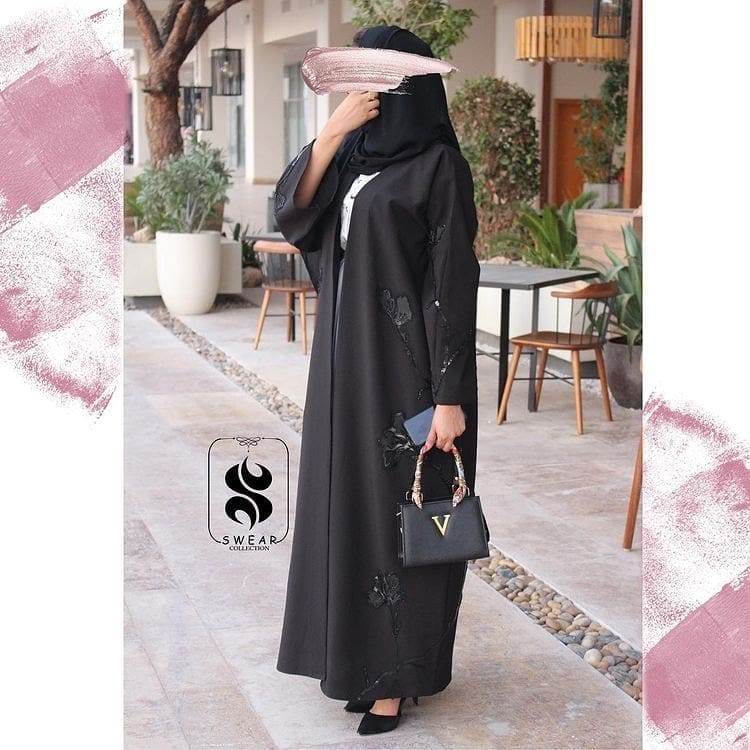 Post 8 by Swear Collection 🇦🇪 on Instagram (carousel)