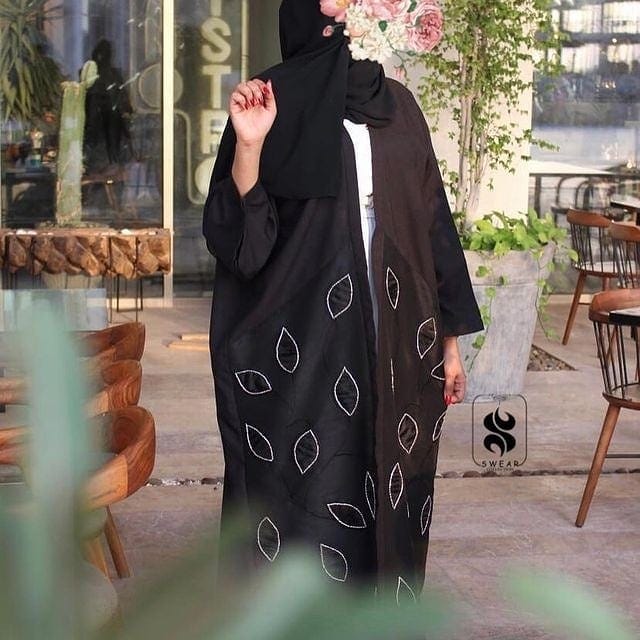 Post 9 by Swear Collection 🇦🇪 on Instagram (carousel)