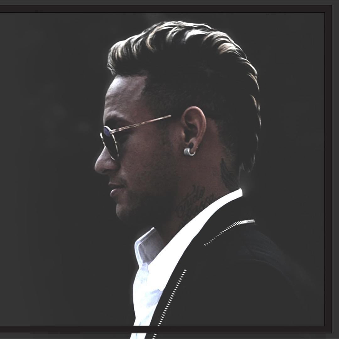 Post 5 by FOOTBALLER.STYLE on Instagram (image)