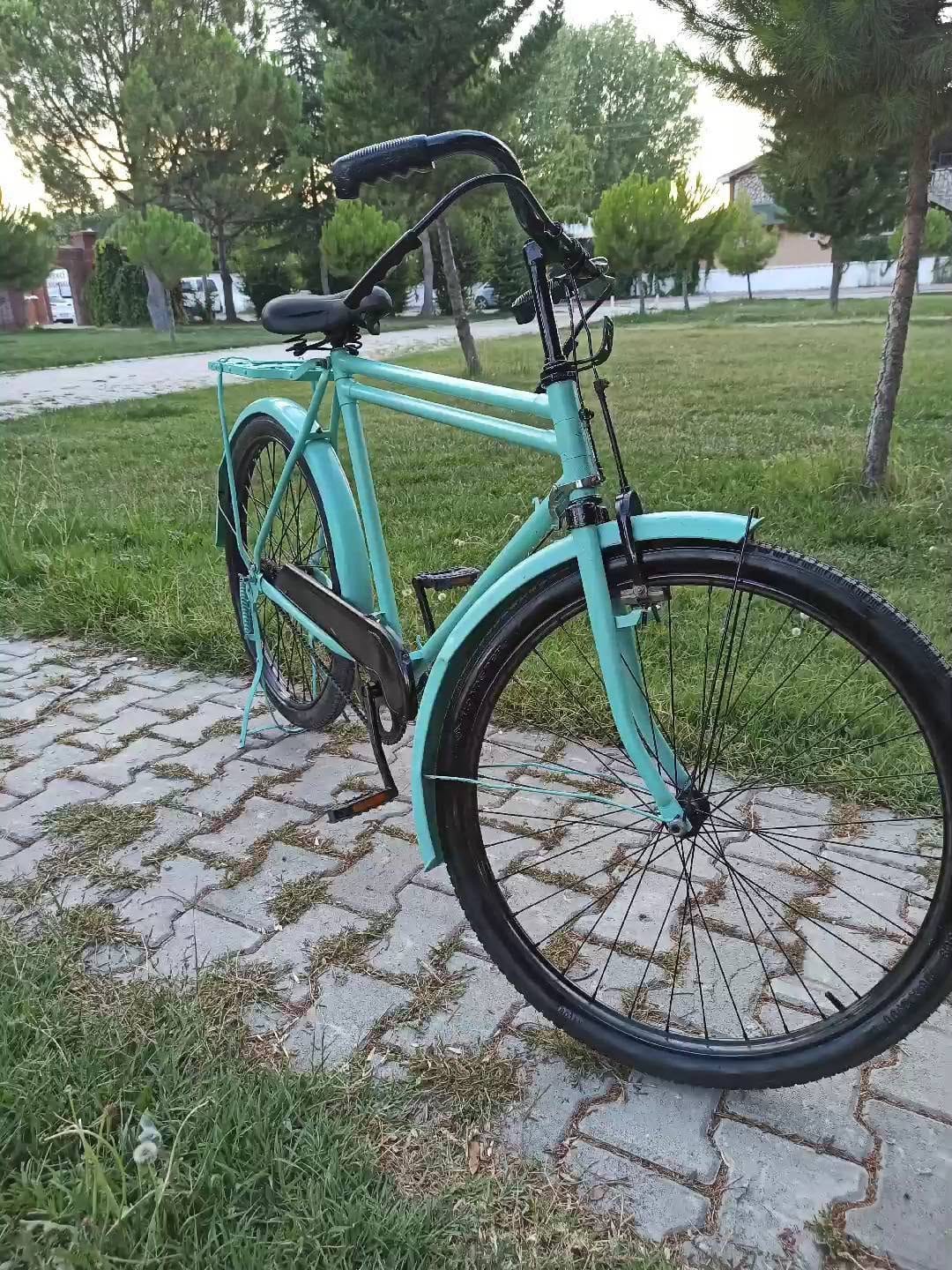 Post 9 by İlteriş Kaan Karataş - Arada Gezgin Genelde Hemşire on Instagram (video)