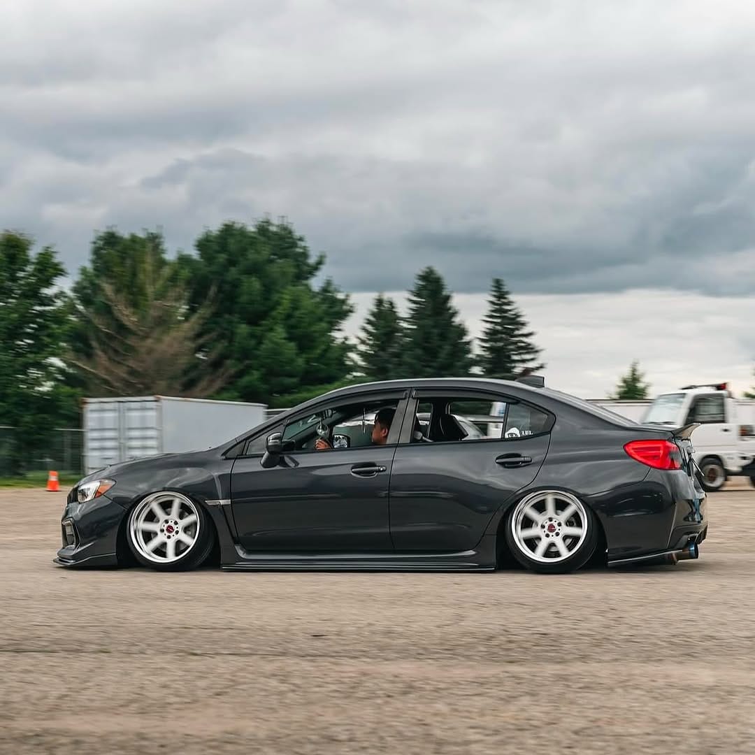 Post 1 by 6ixSubies™ on Instagram (image)