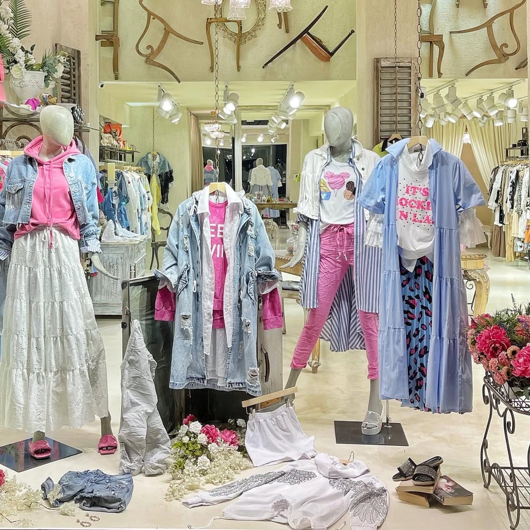 Post 2 by SANDY KOSTA eShop ® on Instagram (carousel)