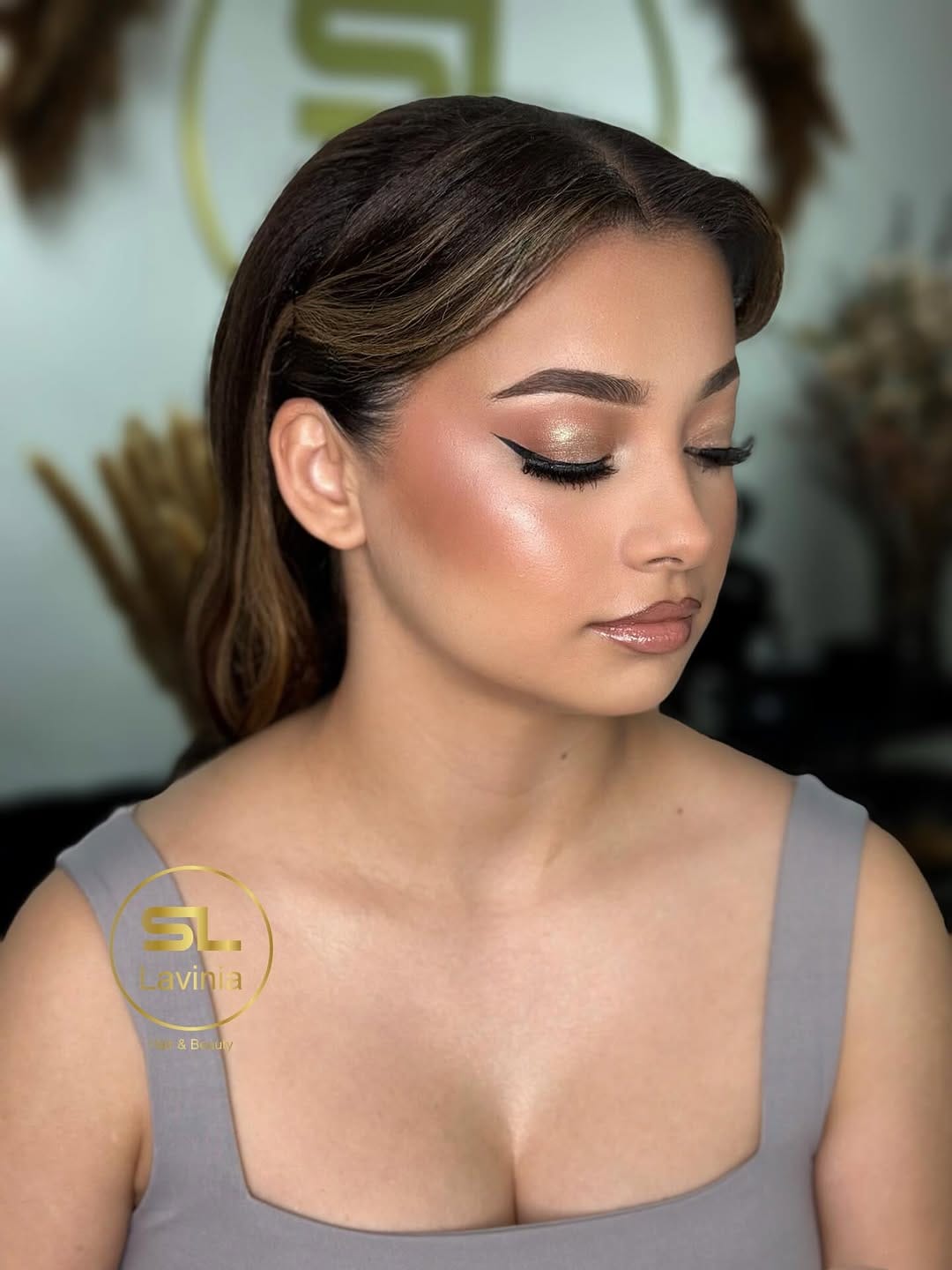 Post 8 by Salonlavinia on Instagram (carousel)