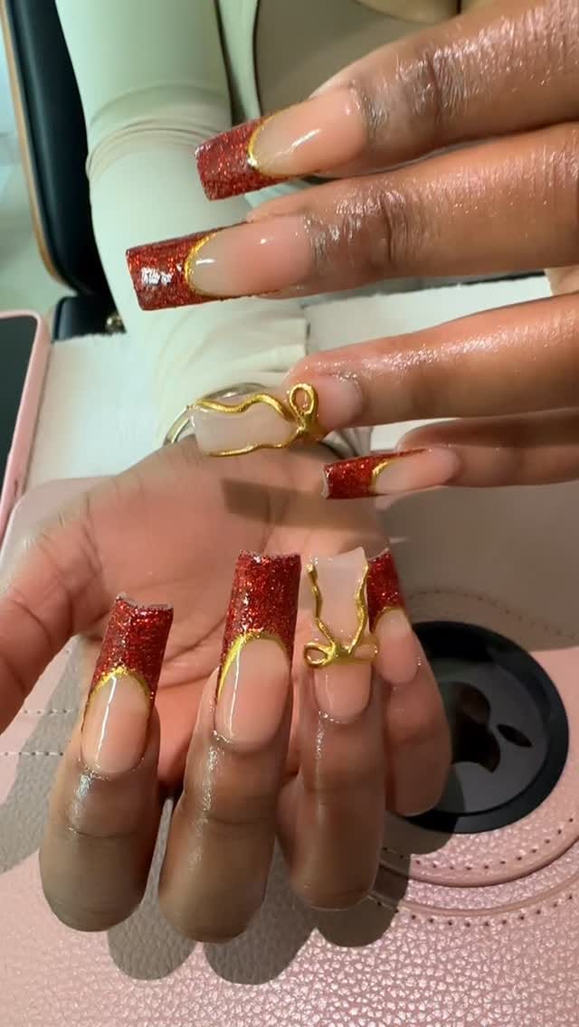 Post 5 by Dubai / lagos hair stylist / Beautician 🇳🇬🇦🇪 on Instagram (video)