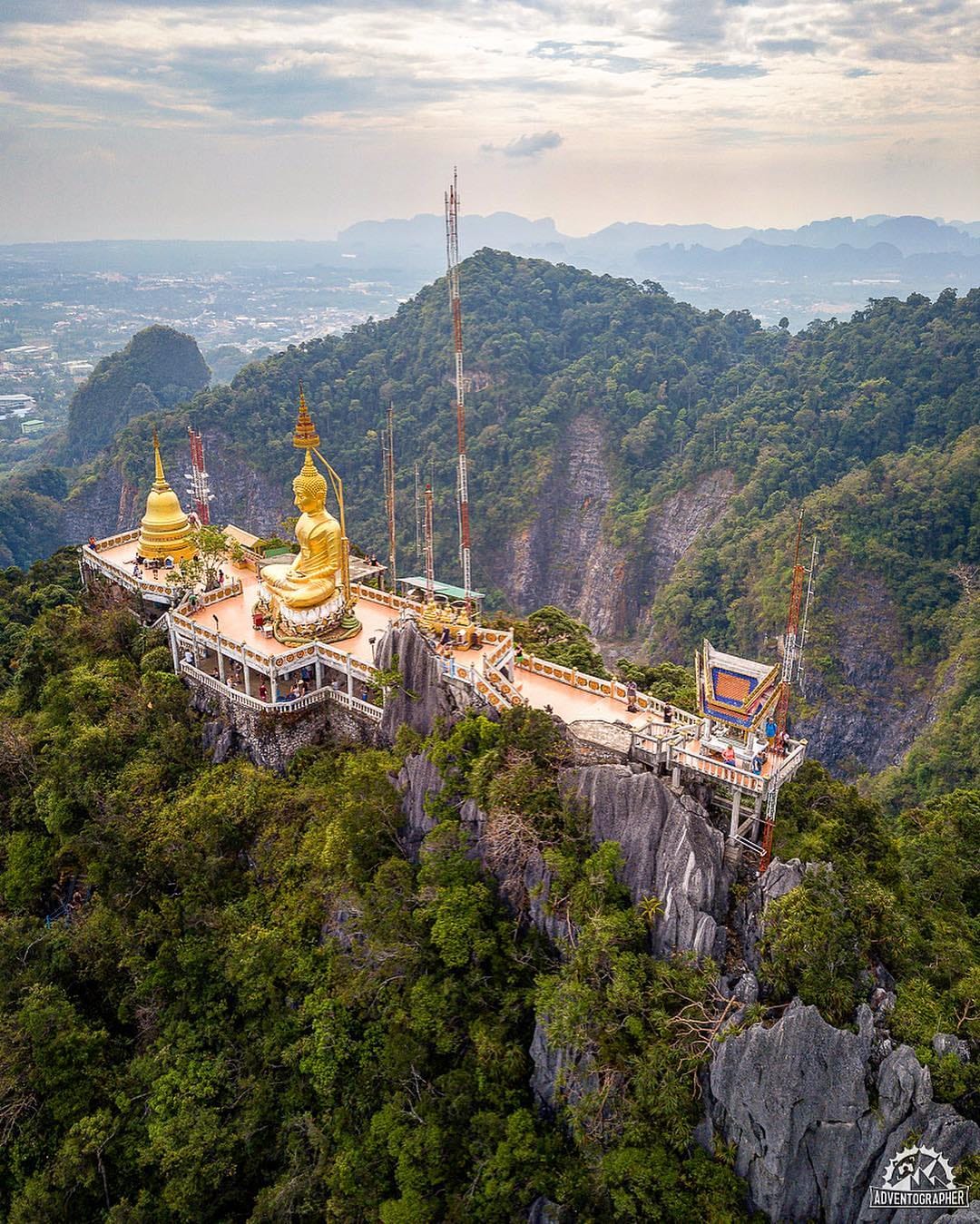 Post 9 by Travel Blogger & Photographer on Instagram (image)