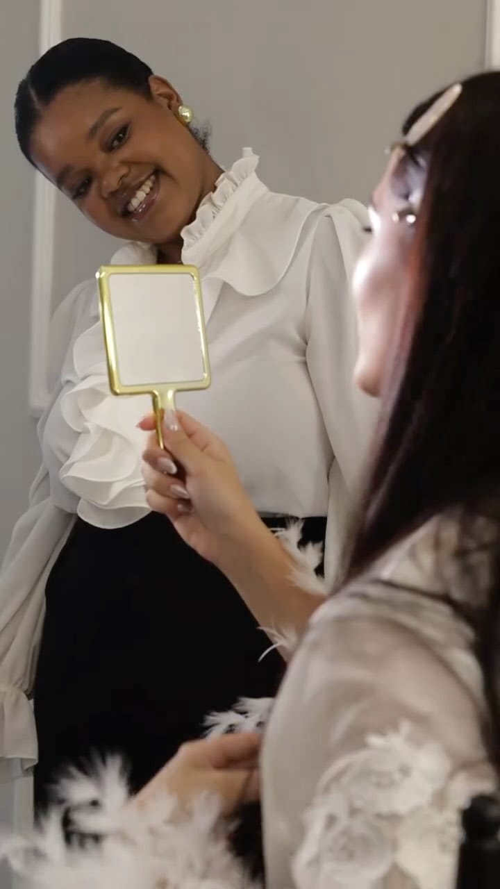 Post 4 by 𝐸𝑠𝑝𝑒𝑐𝑖𝑎𝑙𝑖𝑠𝑡𝑎 𝑒𝑚 𝑁𝑜𝑖𝑣𝑎𝑠 👰🏽👰🏻 on Instagram (video)