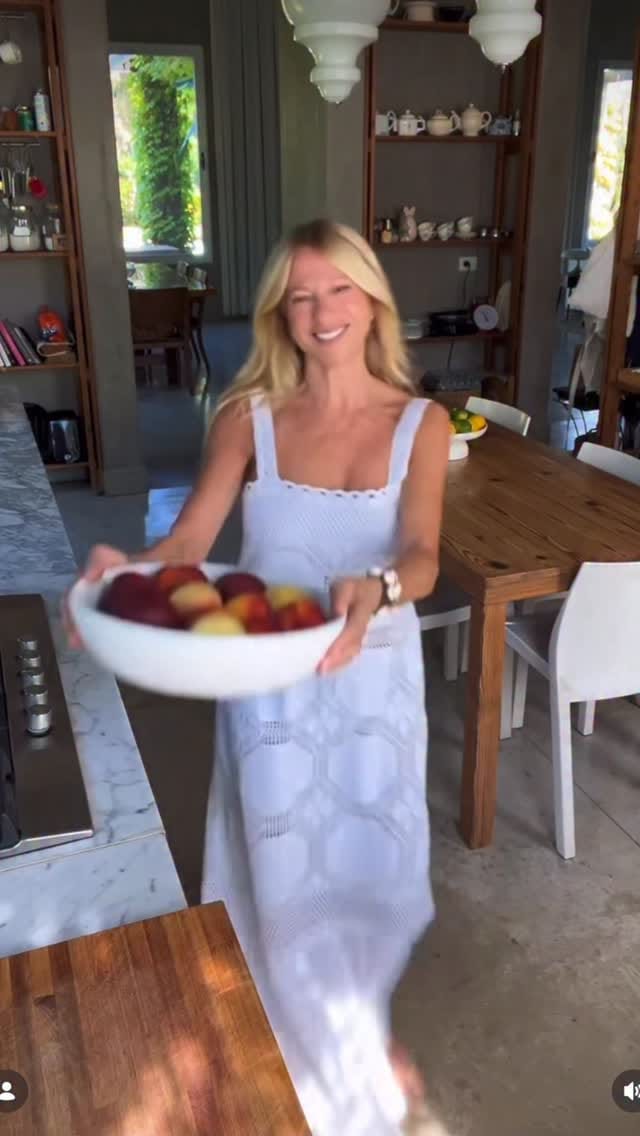 Post 2 by ROMI ZELENER on Instagram (video)