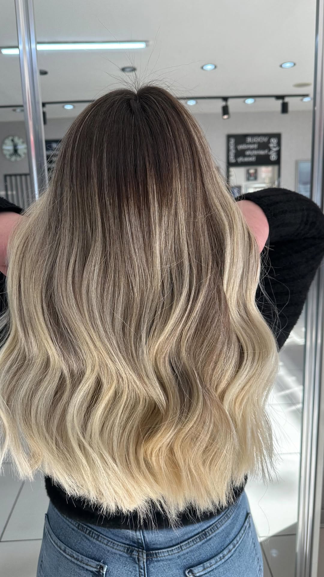 Post 6 by Vip hairart kuaför on Instagram (video)