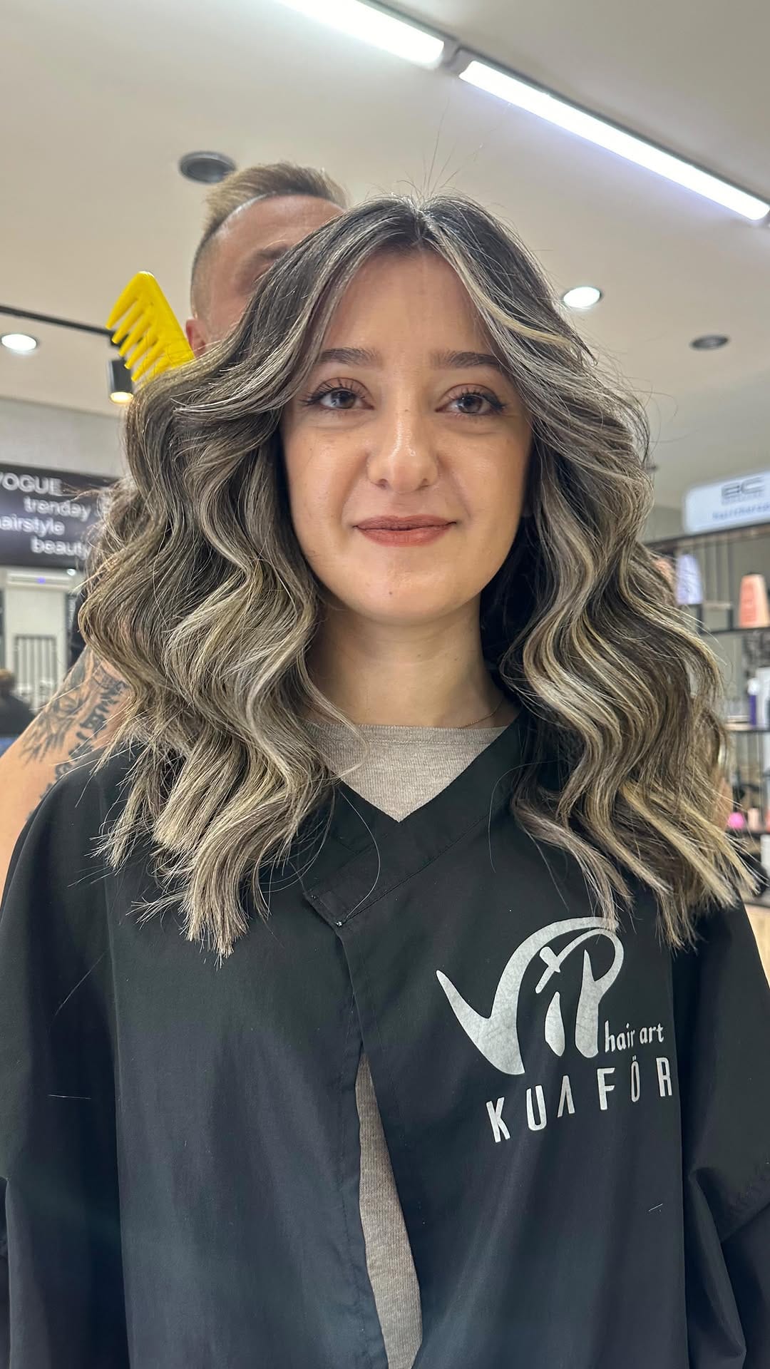 Post 4 by Vip hairart kuaför on Instagram (video)