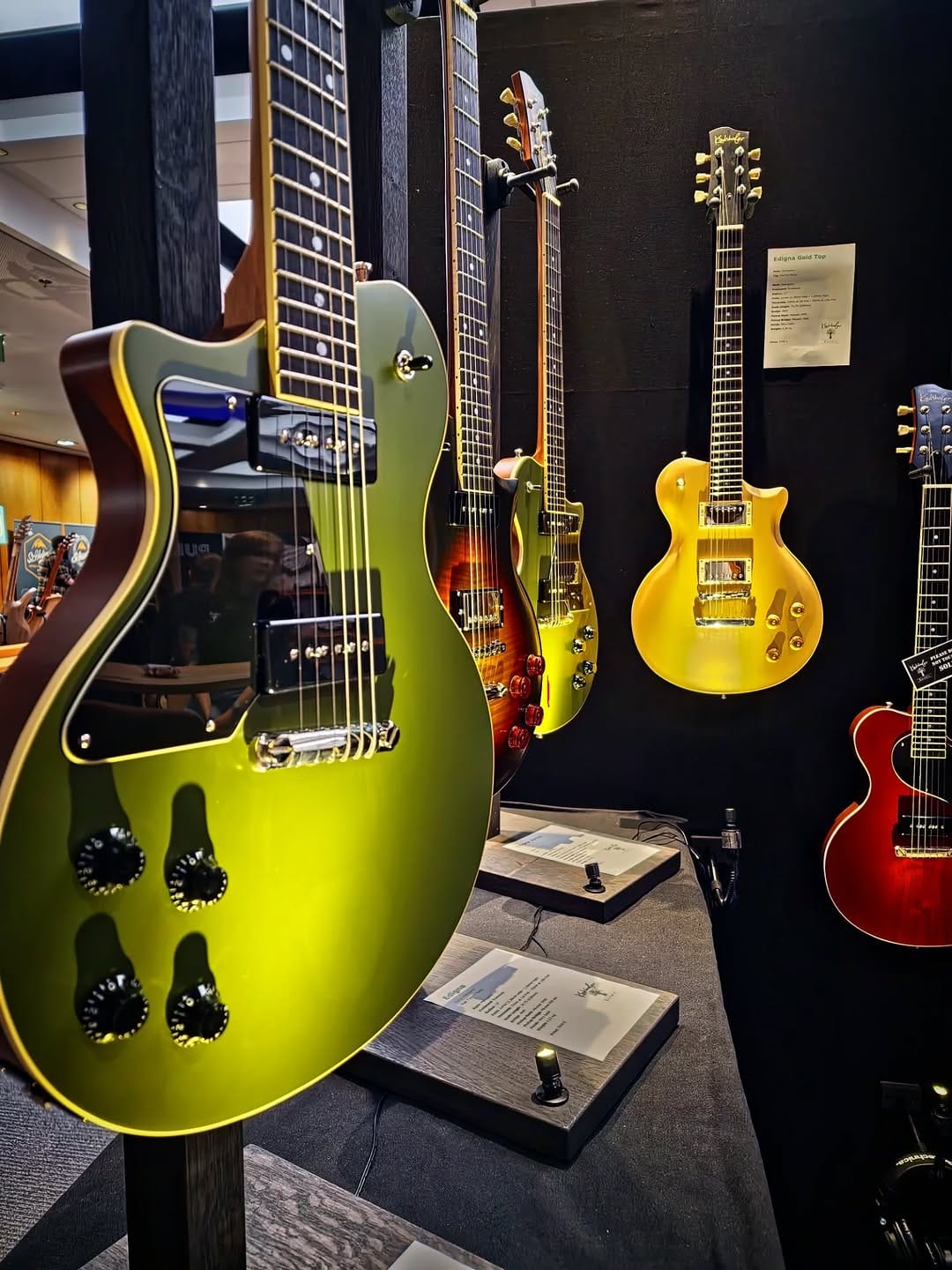 Post 3 by Kindshofer Guitars on Instagram (image)