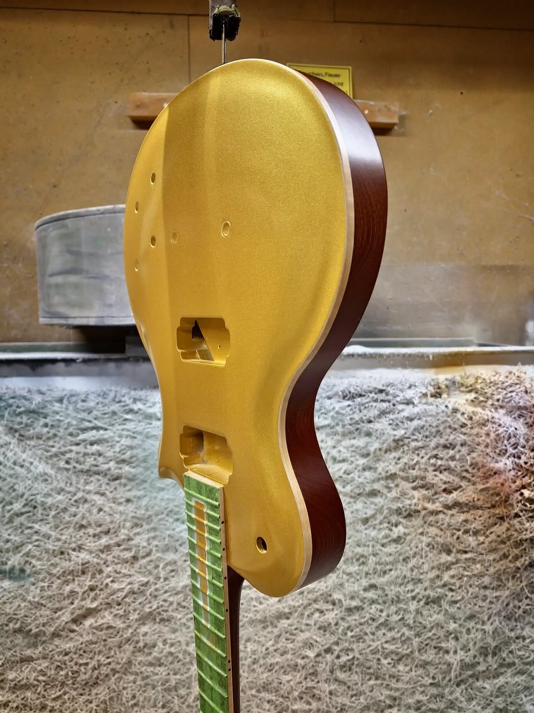 Post 7 by Kindshofer Guitars on Instagram (image)