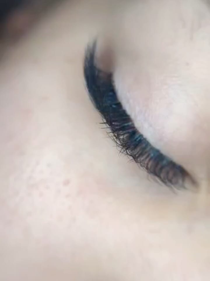 Post 1 by Pestañas Divinas on Instagram (carousel)