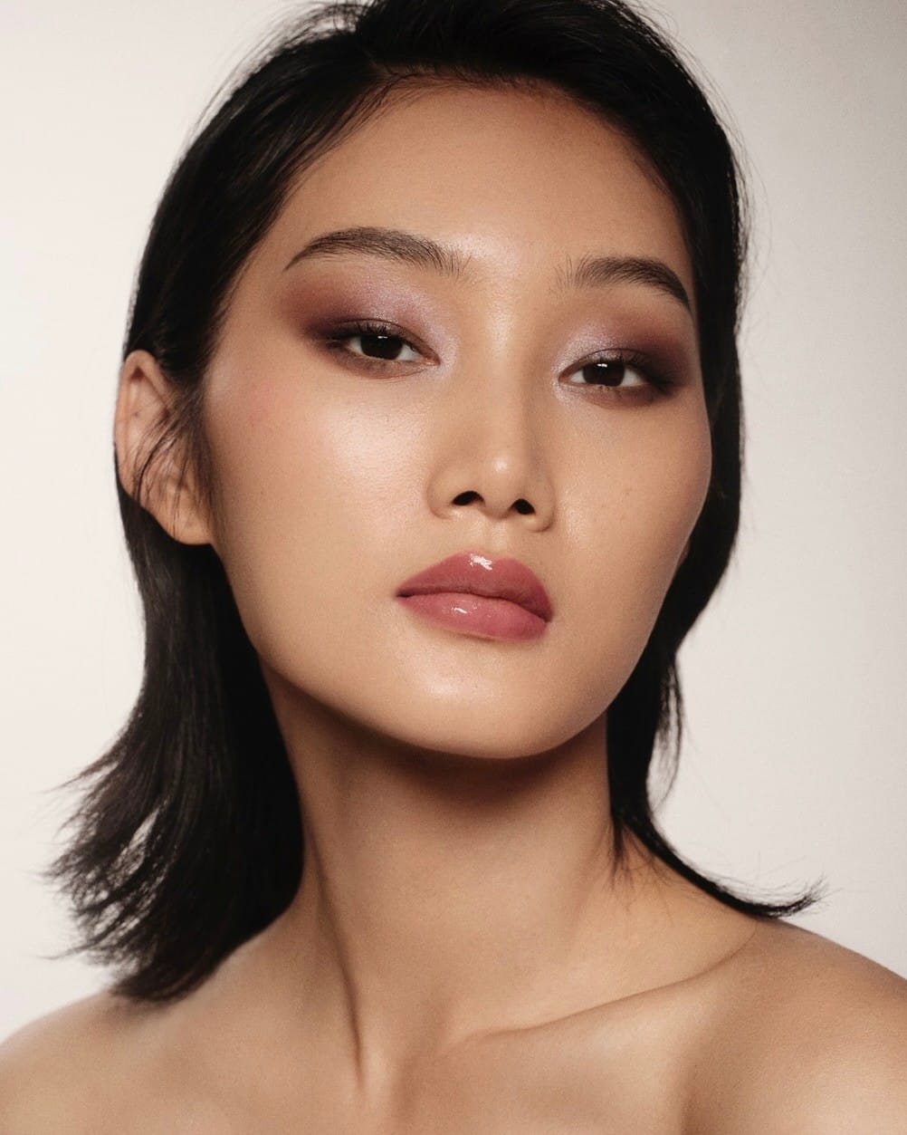 Post 5 by ESUM Cosmetics ® on Instagram (image)