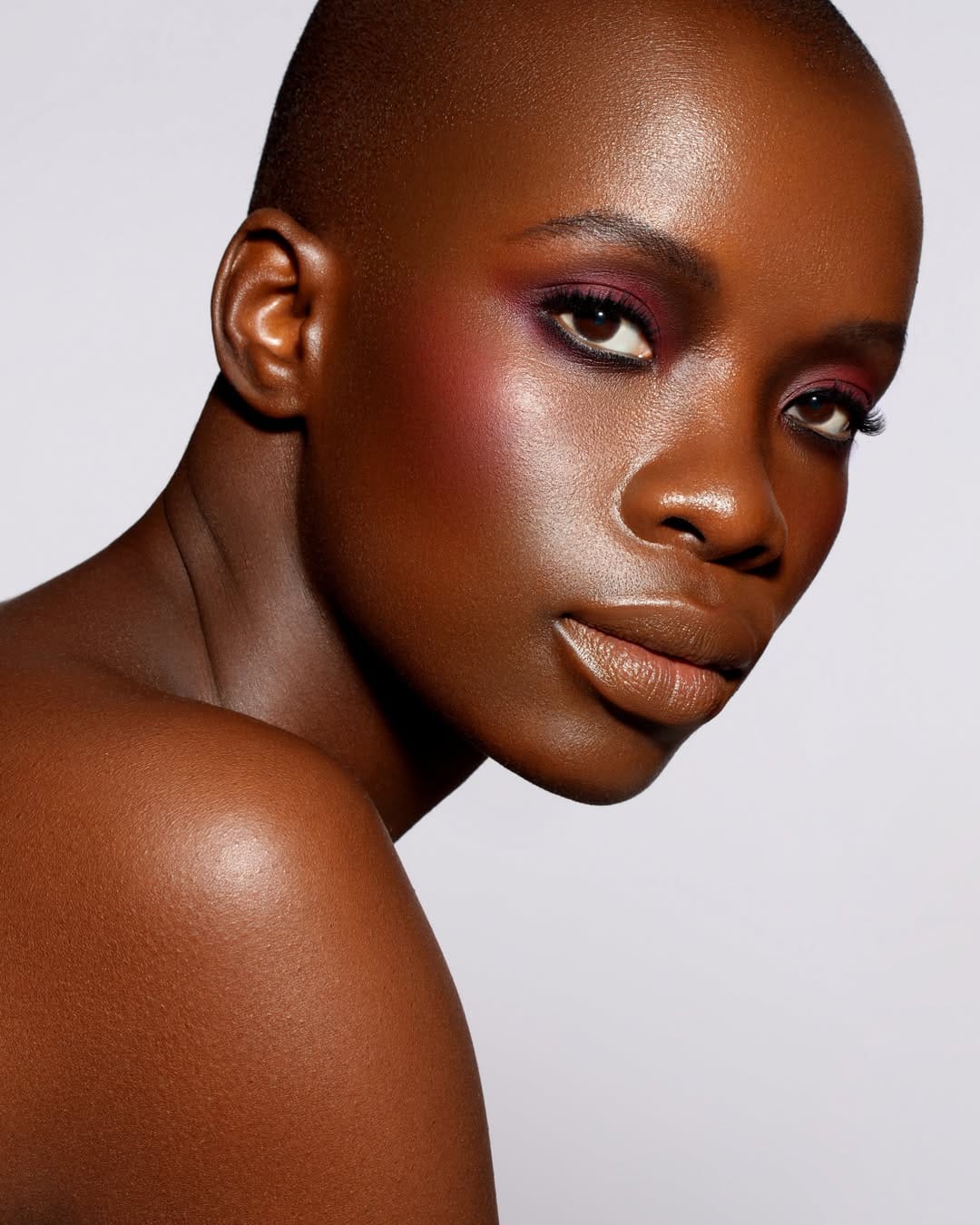 Post 7 by ESUM Cosmetics ® on Instagram (carousel)